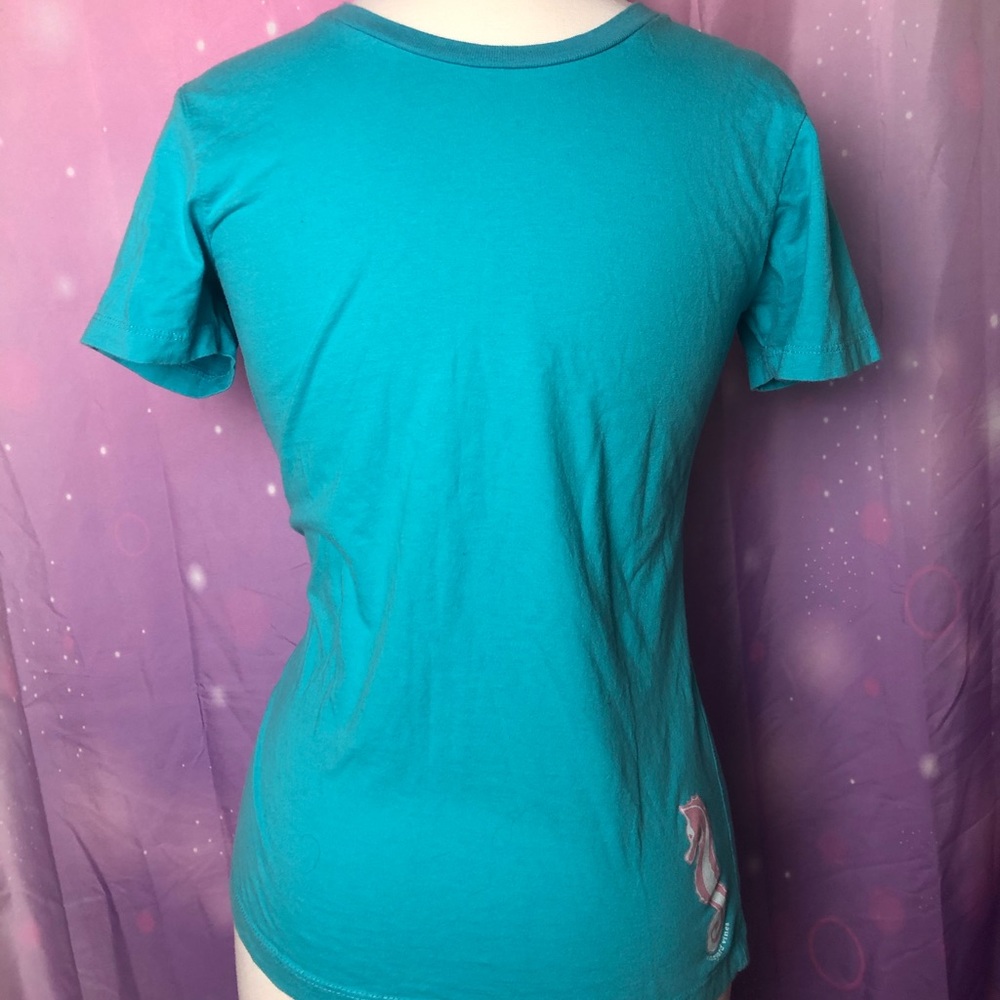 Vineyard vines seahorse blue shirt size small
